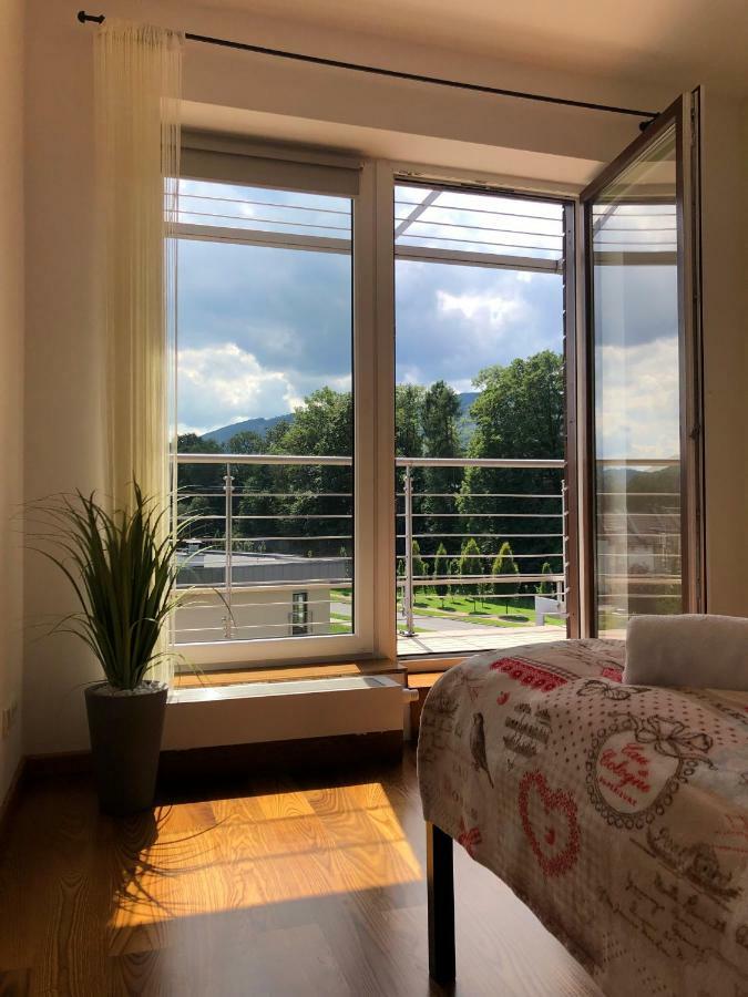 Luxapartament 1 - Z Widokiem I Garazem W Nowym Zeta Park 乌斯特龙 外观 照片