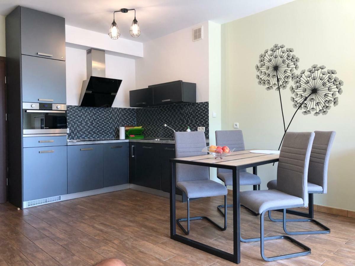Luxapartament 1 - Z Widokiem I Garazem W Nowym Zeta Park 乌斯特龙 外观 照片